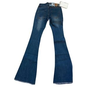 AC FOR AG Skin 5 Flare Jeans Medium Wash Raw Hem Blue Denim GL5551 Womens 26